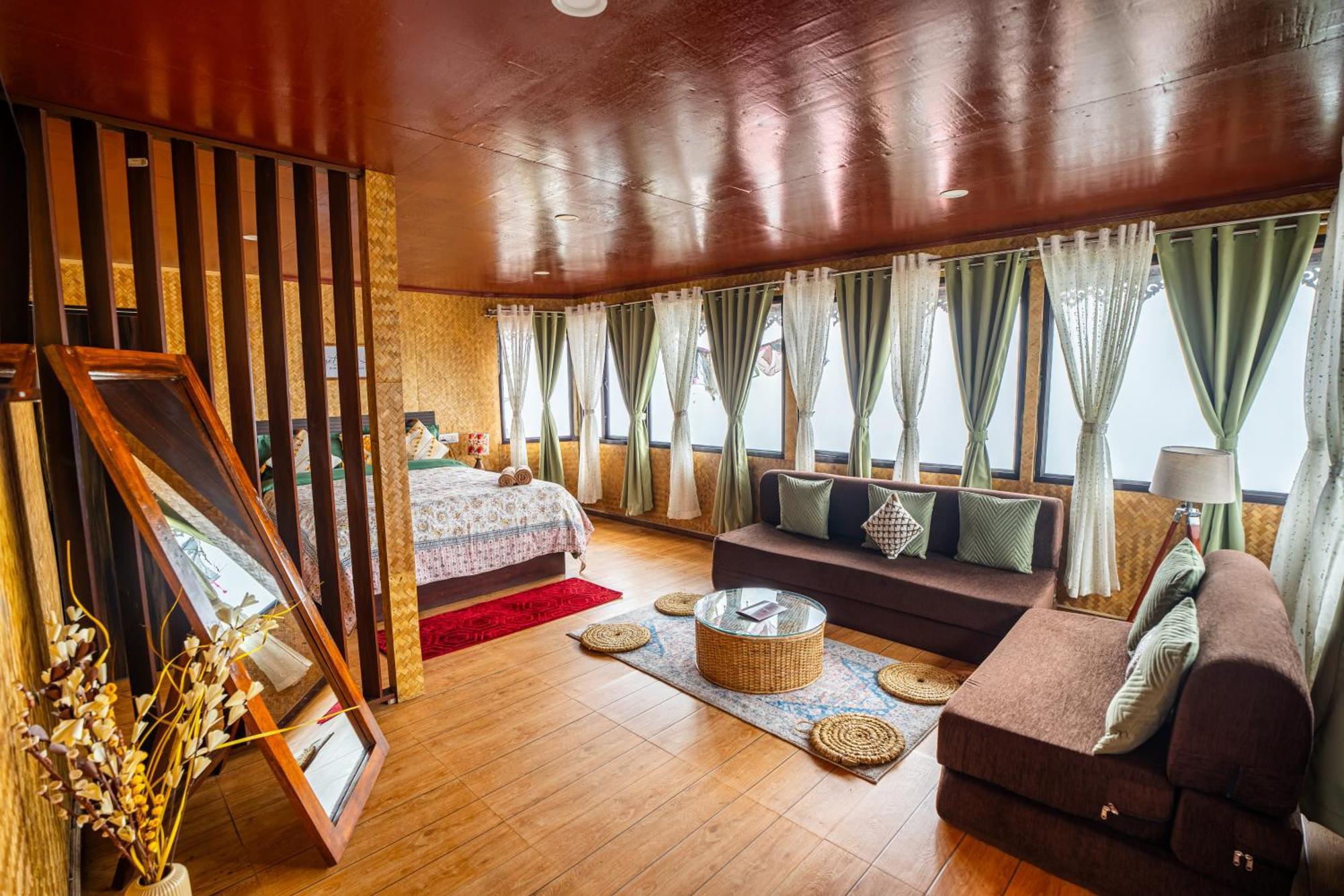 Monratino Himadrie -2 Mins Walk From Mall Road - All Rooms Have Kanchenjunga Mountain View Darjeeling  Exterior foto