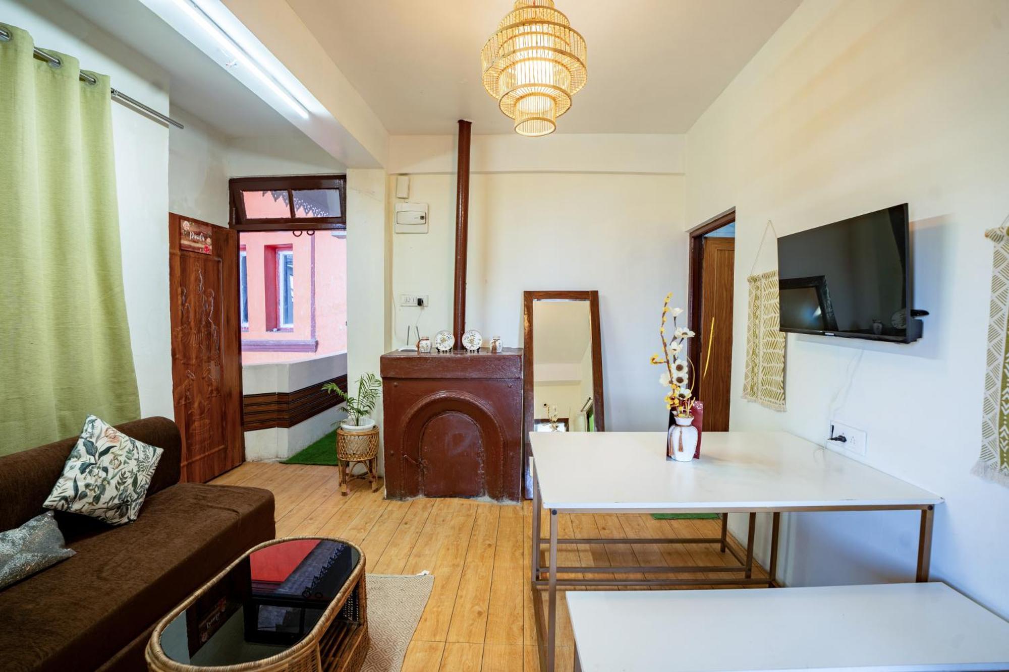 Monratino Himadrie -2 Mins Walk From Mall Road - All Rooms Have Kanchenjunga Mountain View Darjeeling  Exterior foto